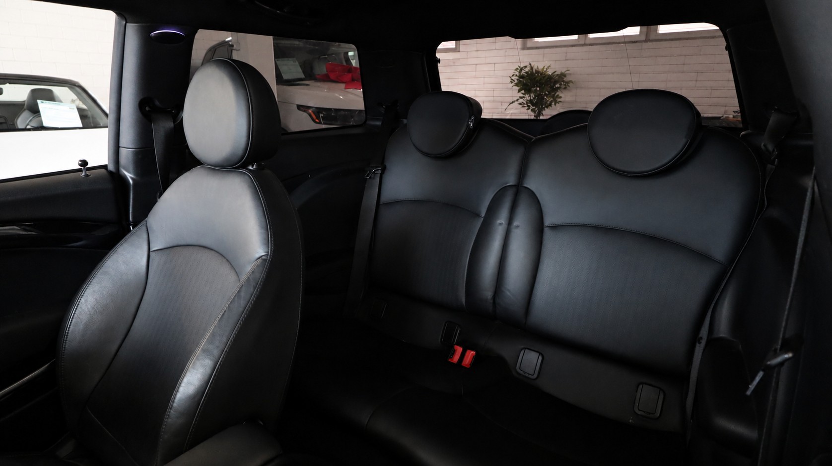 MINI Mini R56 1.6i John Cooper Works-image-12