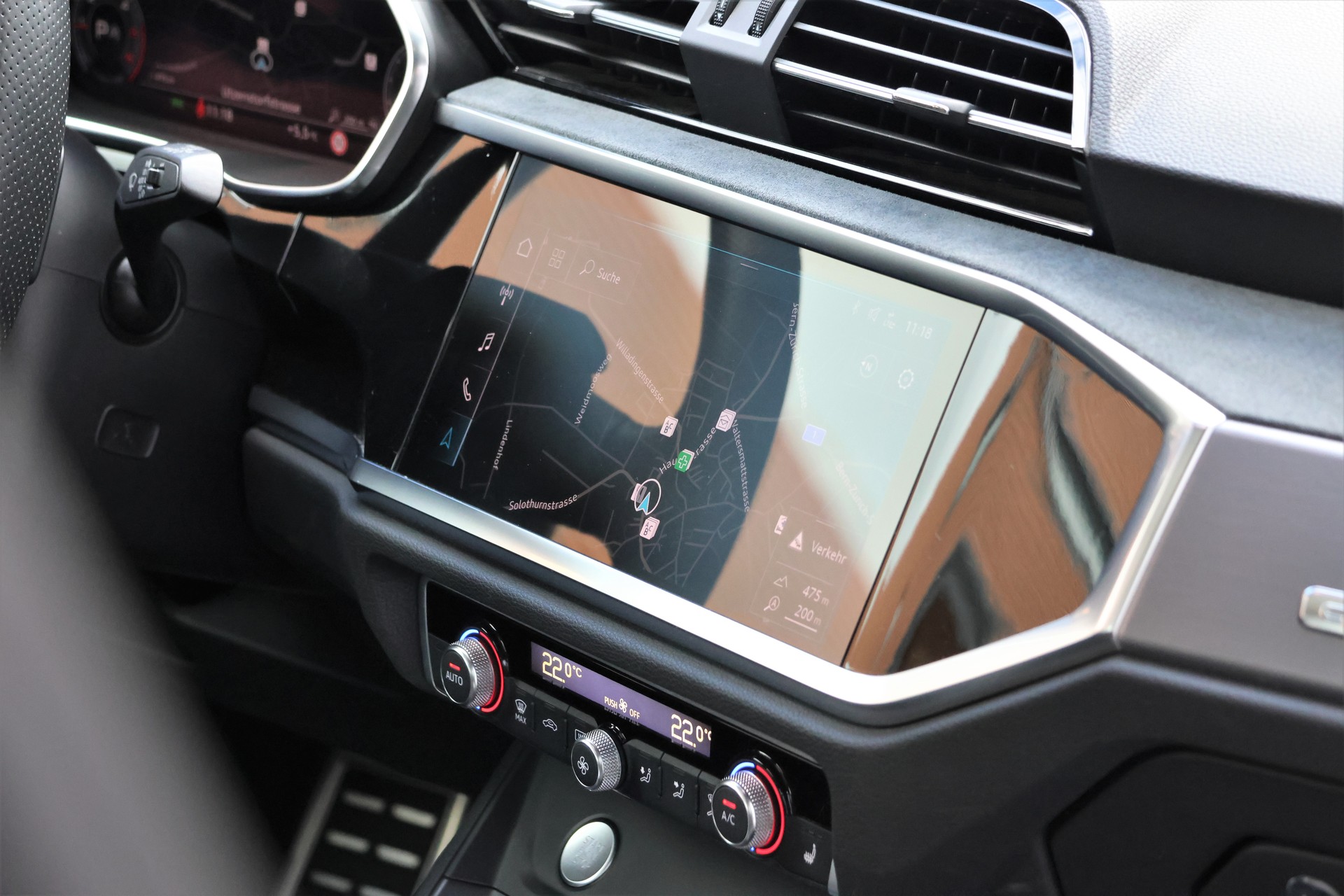 AUDI Q3 40 TDI S line quattro S-tronic (CH)-image-19