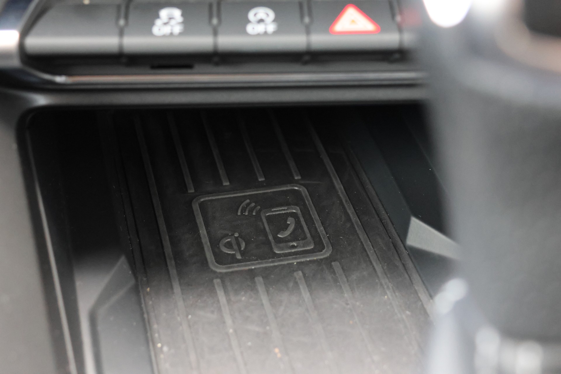 AUDI Q3 40 TDI S line quattro S-tronic (CH)-image-30