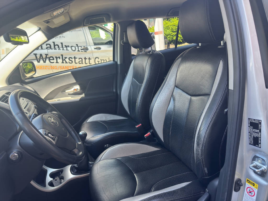 TOYOTA Urban Cruiser 1.33 VVT-i Linea Luna fédéral-image-5