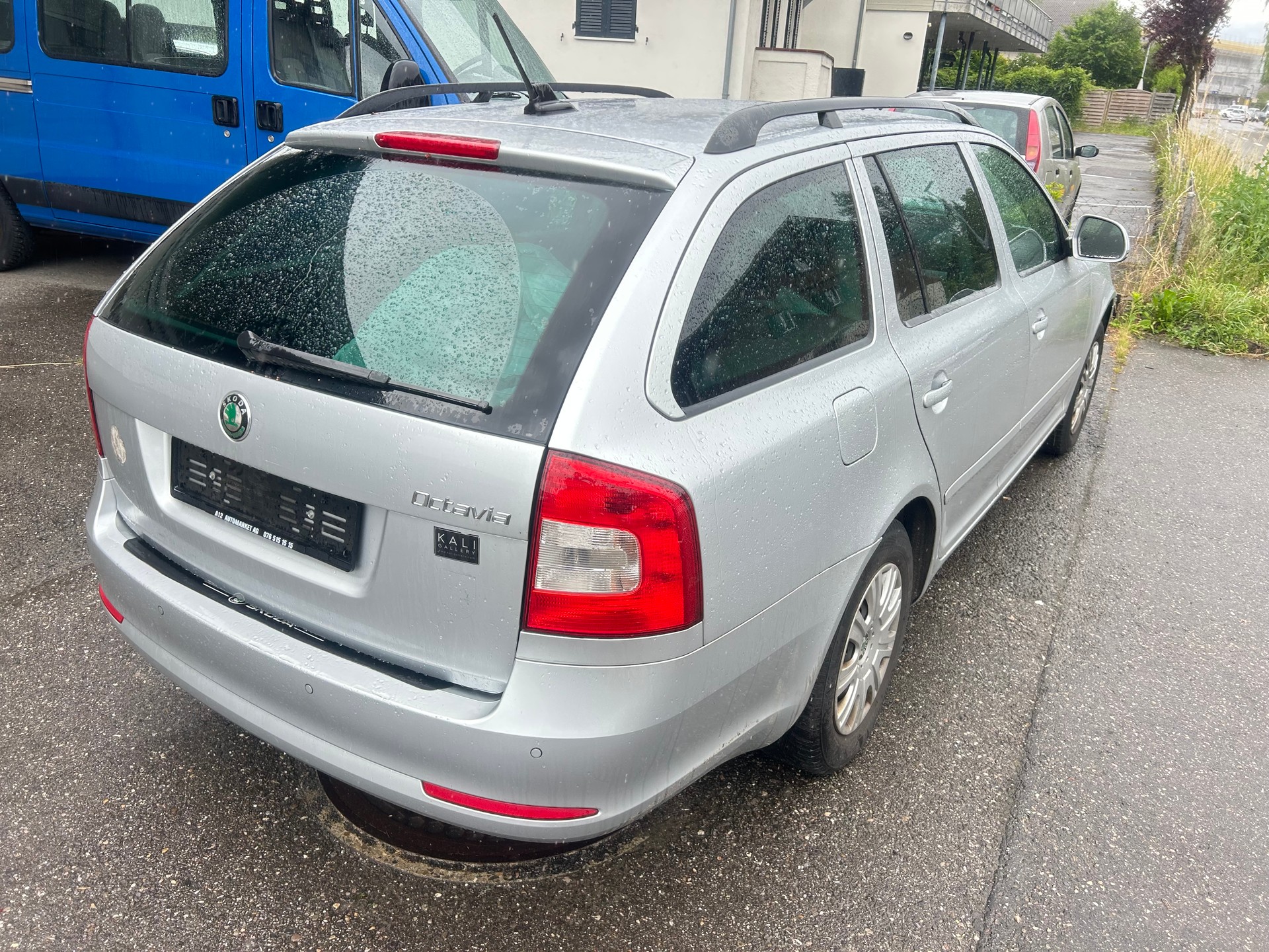 SKODA Octavia Combi 1.6 TDI Ambition DSG-image-3