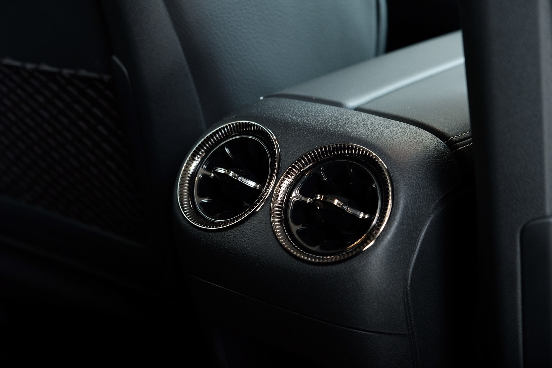 MERCEDES-BENZ GLB 220 4Matic 8G-Tronic-image-12