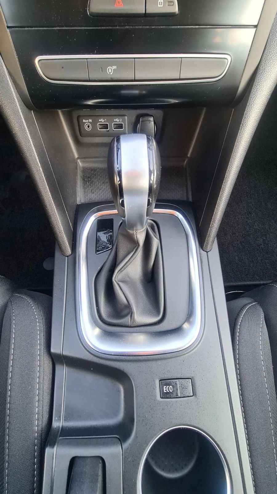 RENAULT Mégane Grandtour 1.5 dCi Business EDC ** Navigationssystem ** Tempomat ** Klimaautomat ** Ab MFK & Service ** Modell 2021 **-image-10