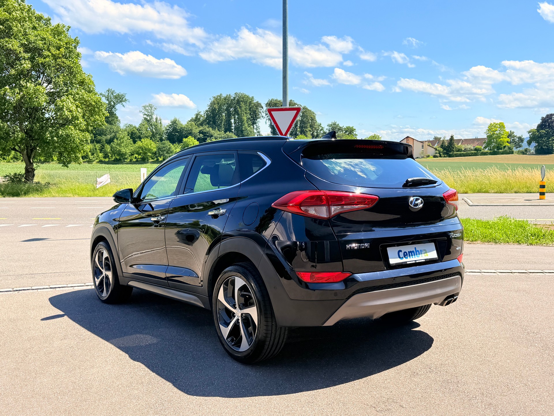 HYUNDAI Tucson 2.0 CRDI Vertex 4WD Automatic-showroom-element-3