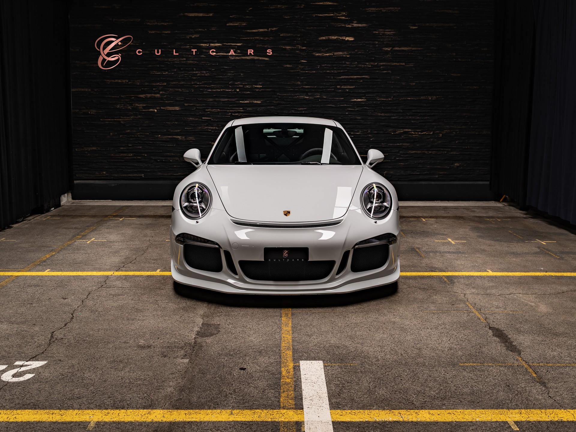 PORSCHE 911 GT3 PDK-showroom-element-2