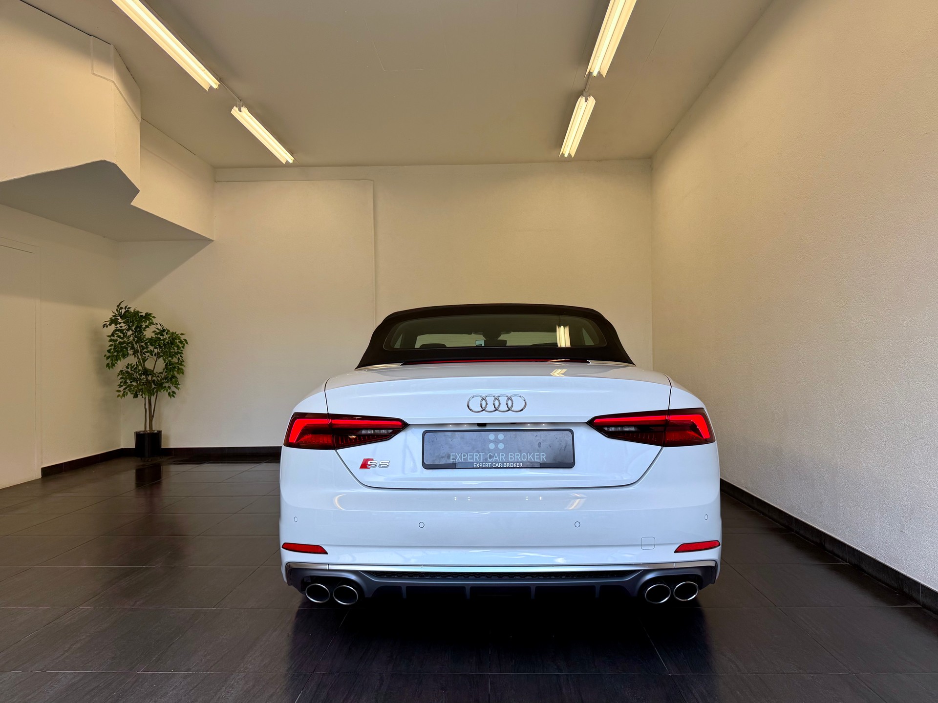AUDI S5 Cabriolet 3.0 TFSI quattro tiptronic-image-36