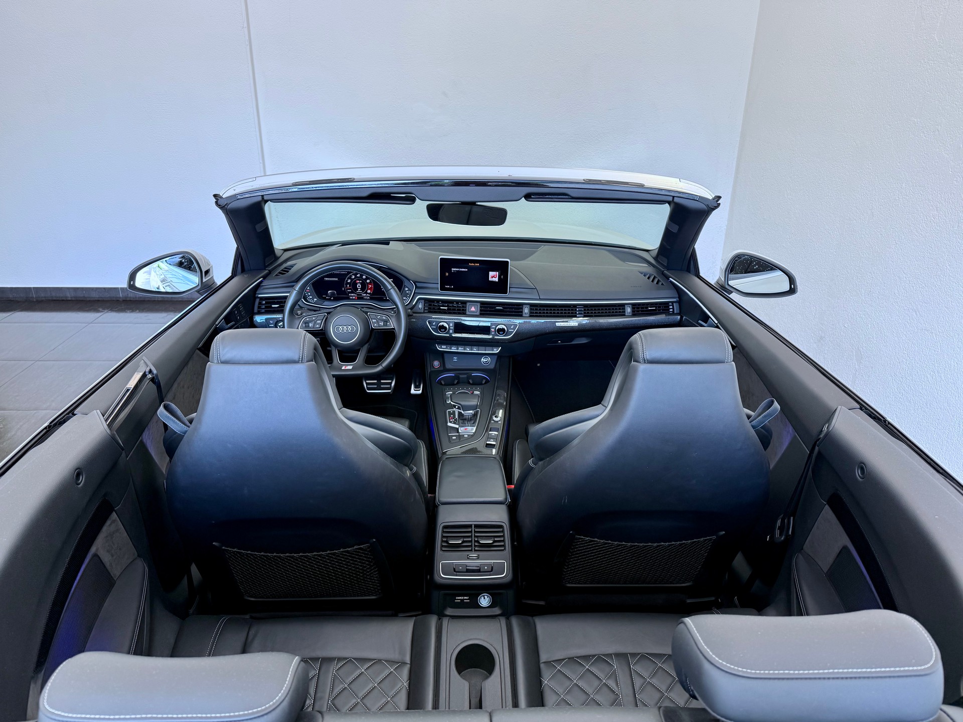 AUDI S5 Cabriolet 3.0 TFSI quattro tiptronic-image-13