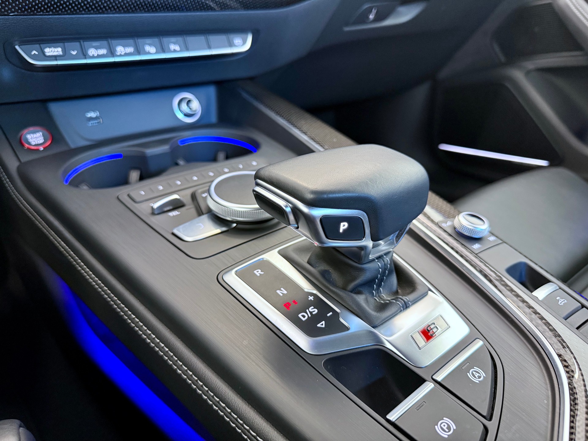 AUDI S5 Cabriolet 3.0 TFSI quattro tiptronic-image-19