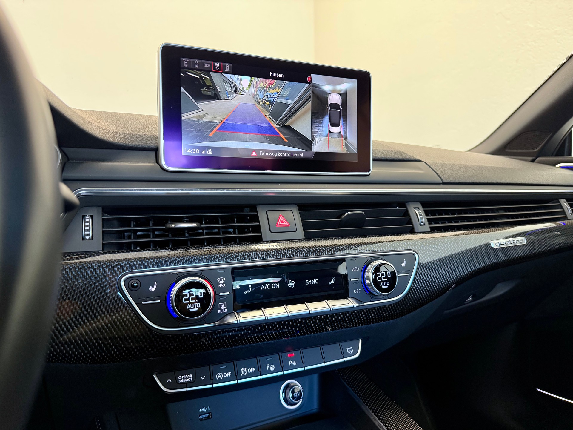 AUDI S5 Cabriolet 3.0 TFSI quattro tiptronic-image-21