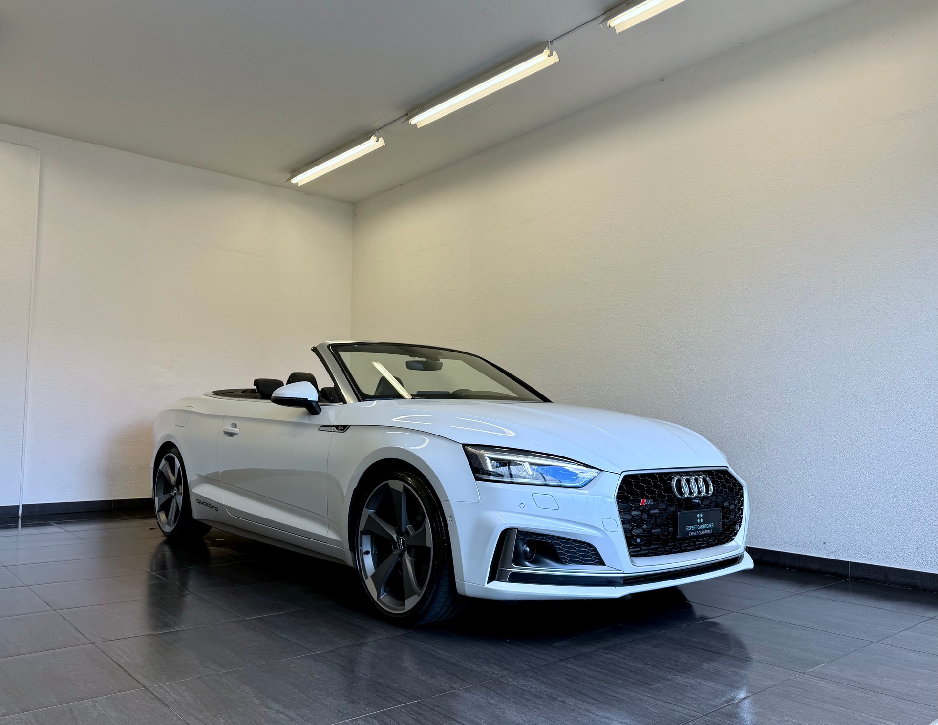AUDI S5 Cabriolet 3.0 TFSI quattro tiptronic-image-1