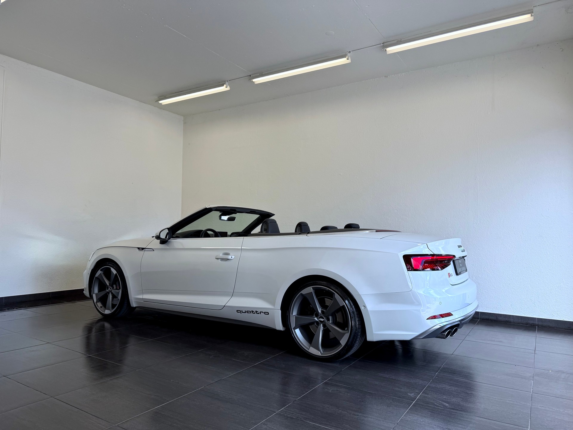 AUDI S5 Cabriolet 3.0 TFSI quattro tiptronic-image-8