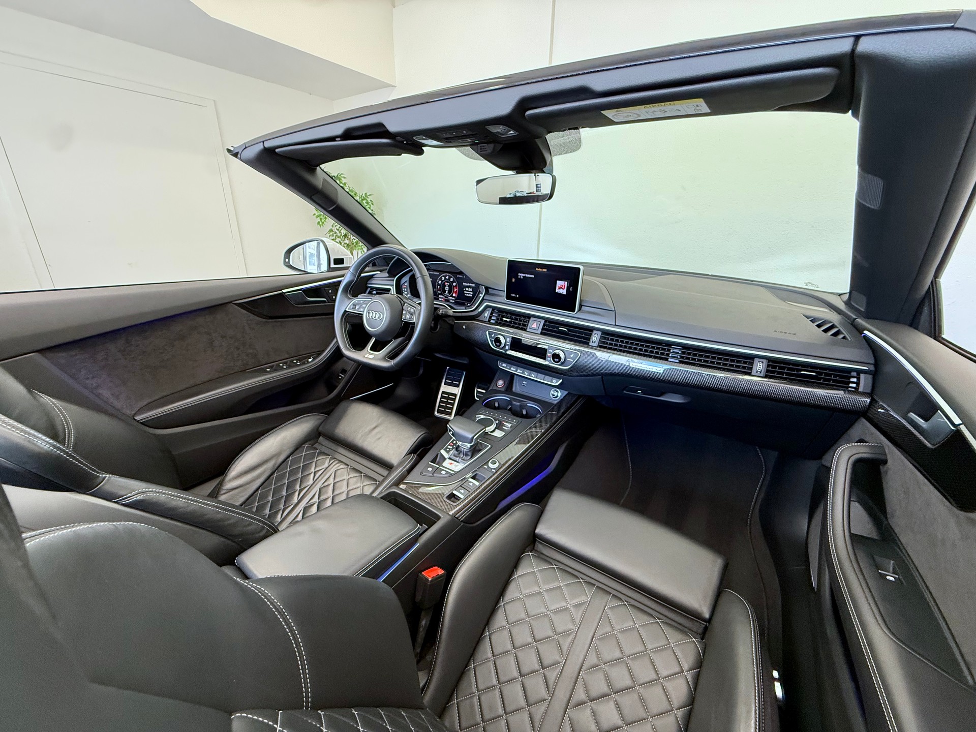 AUDI S5 Cabriolet 3.0 TFSI quattro tiptronic-image-14
