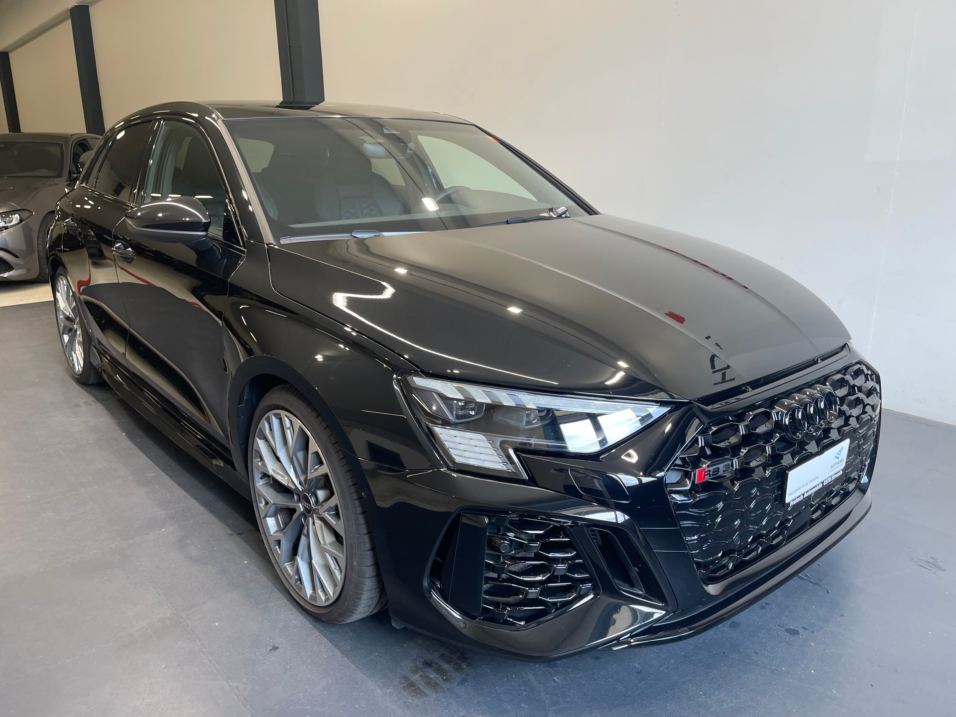 AUDI RS3 Sportback 2.5 TSI quattro S-tronic-showroom-element-1