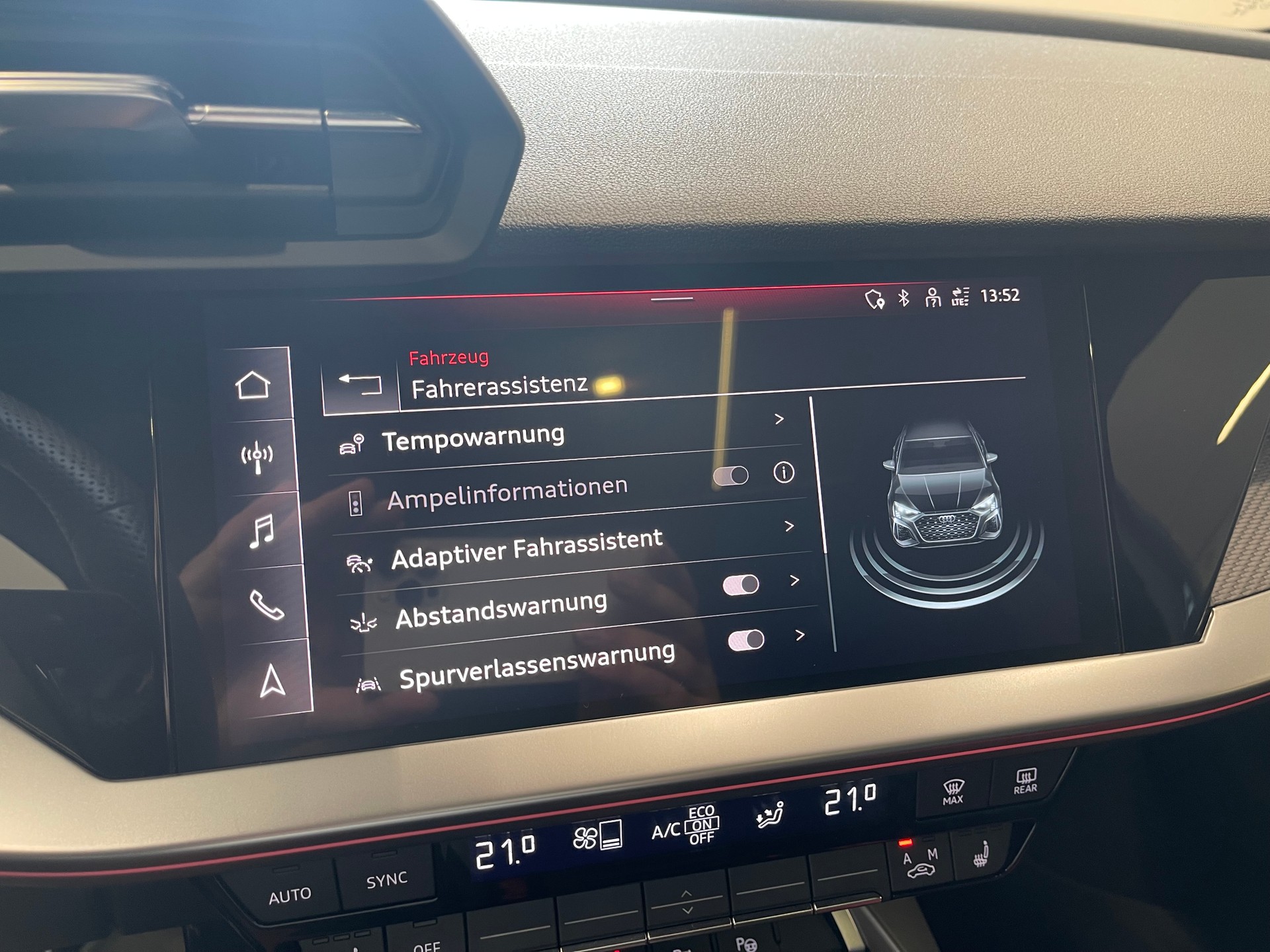 AUDI RS3 Sportback 2.5 TSI quattro S-tronic-image-22