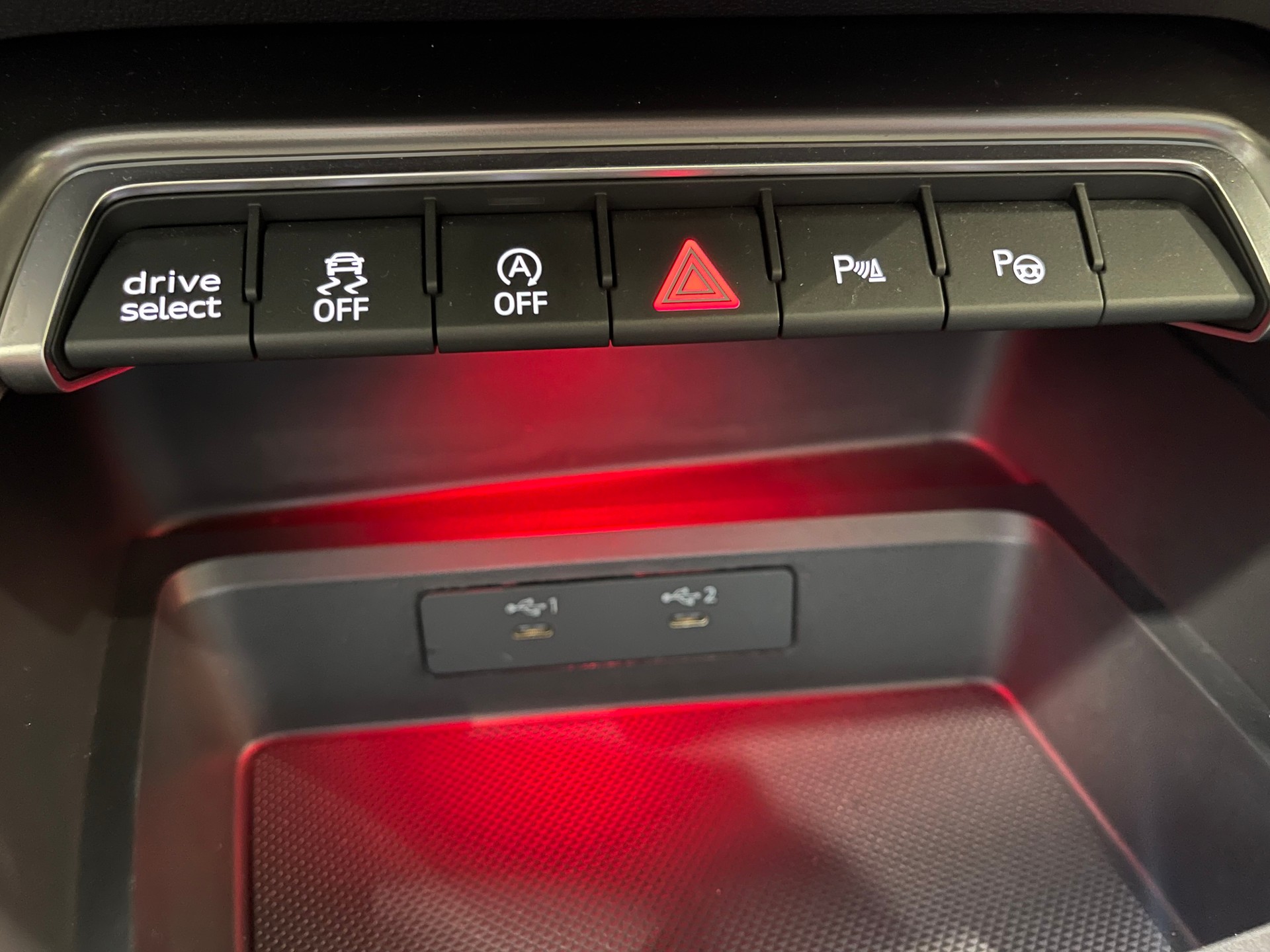 AUDI RS3 Sportback 2.5 TSI quattro S-tronic-image-25