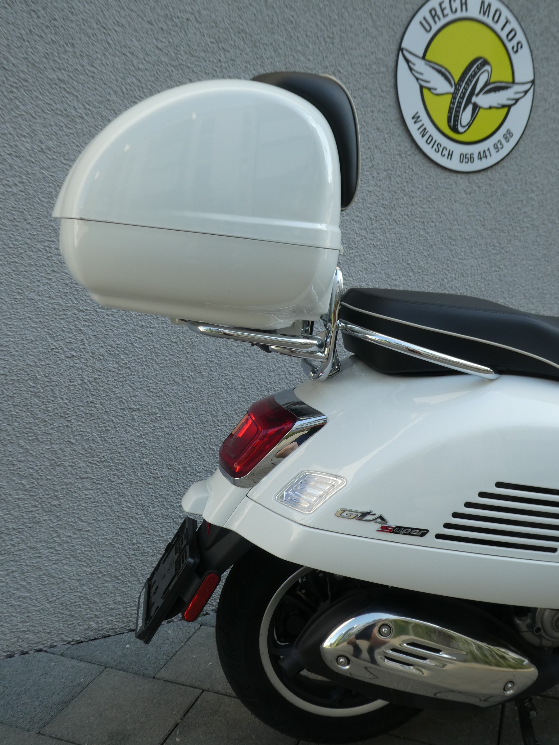 PIAGGIO Vespa GTS 300 Super ABS-image-2