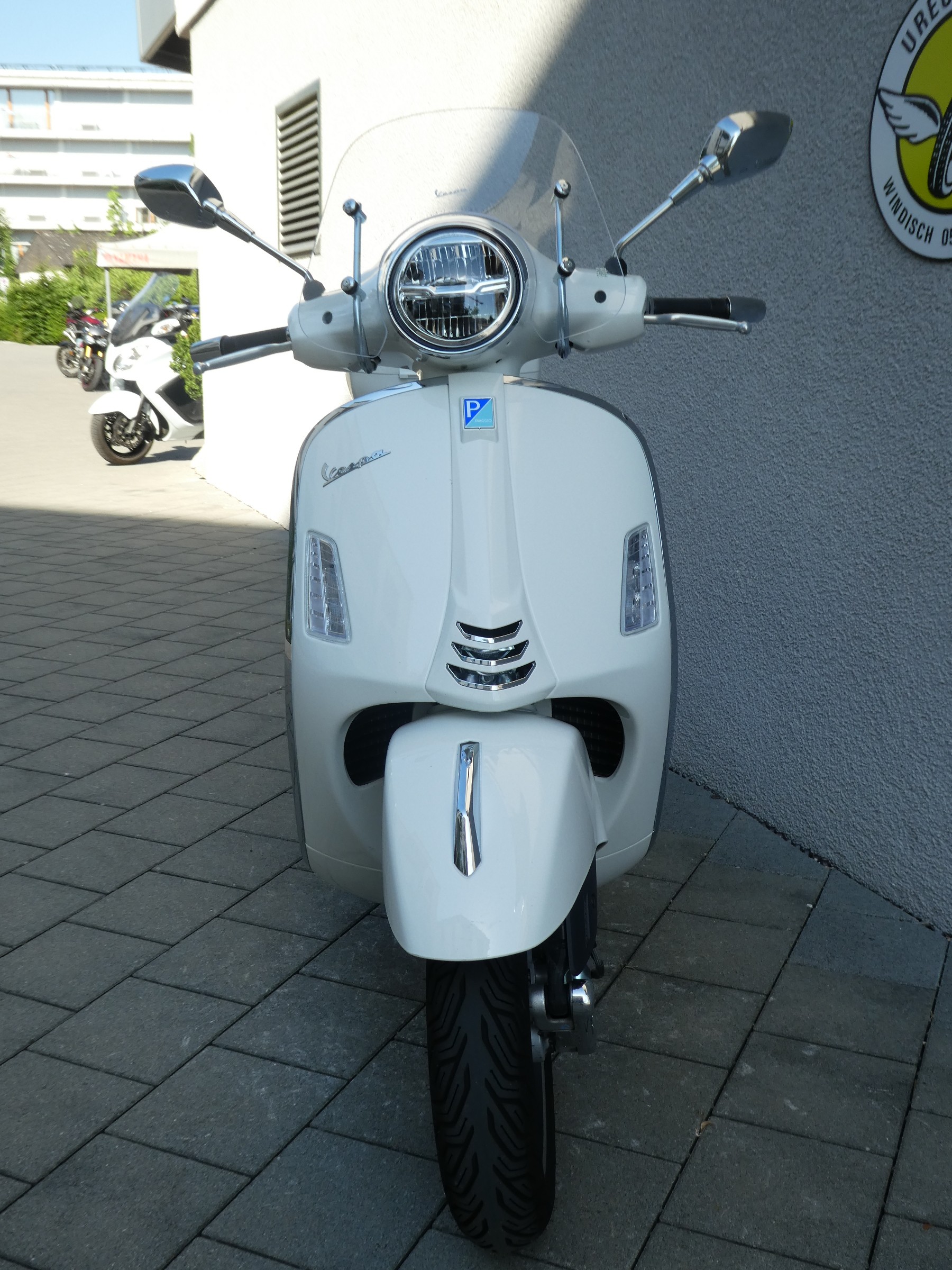PIAGGIO Vespa GTS 300 Super ABS-image-4