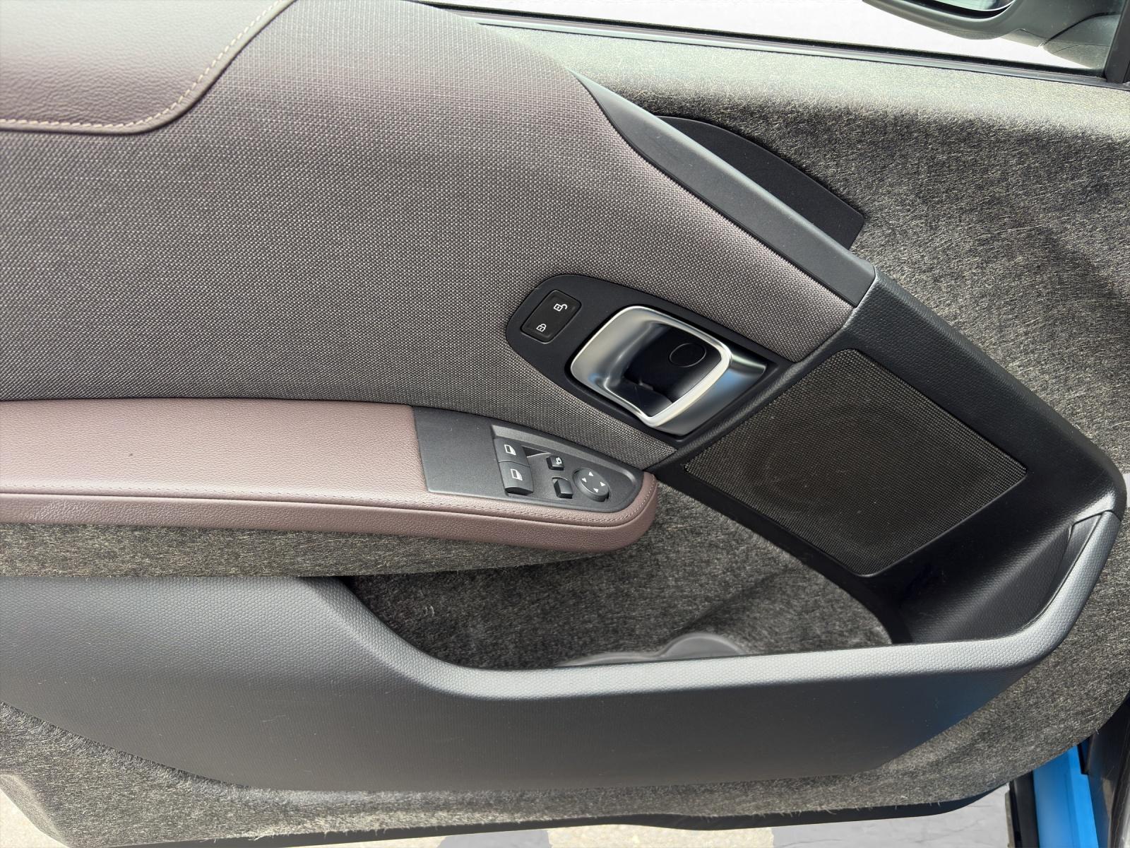 BMW i3s 120 Ah-image-16