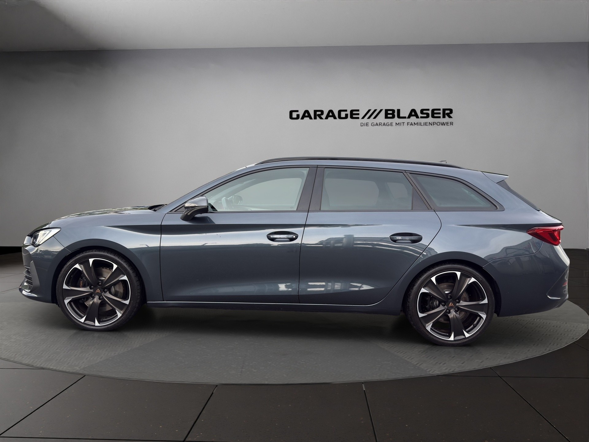 CUPRA LEON ST 2.0 TSI VZ DSG-showroom-element-1