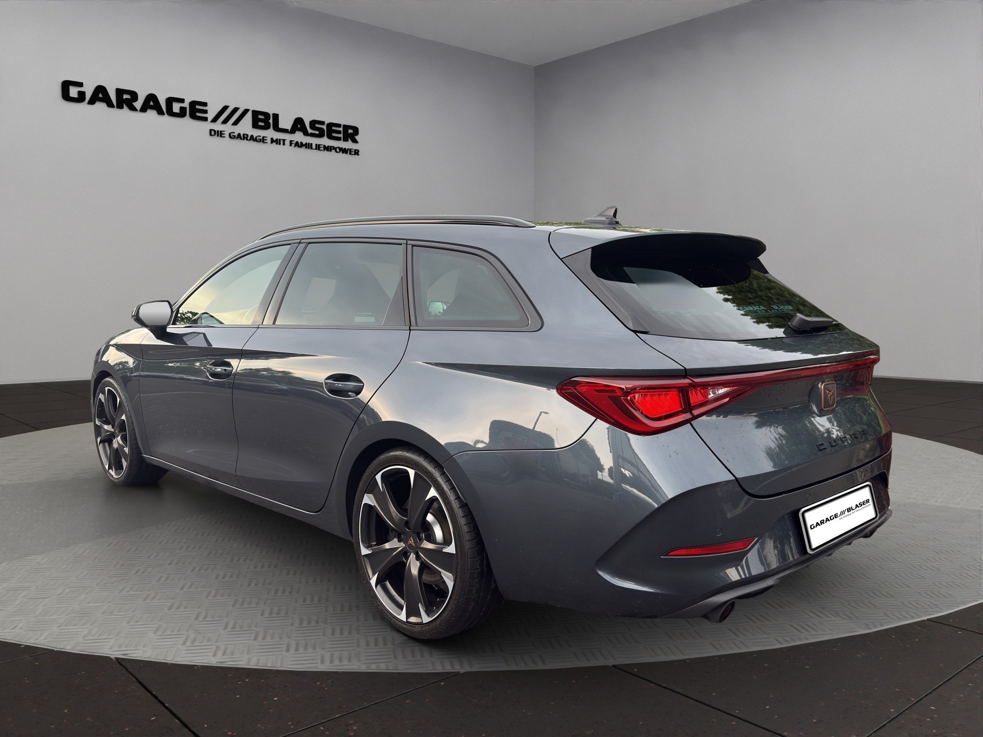 CUPRA LEON ST 2.0 TSI VZ DSG-showroom-element-2