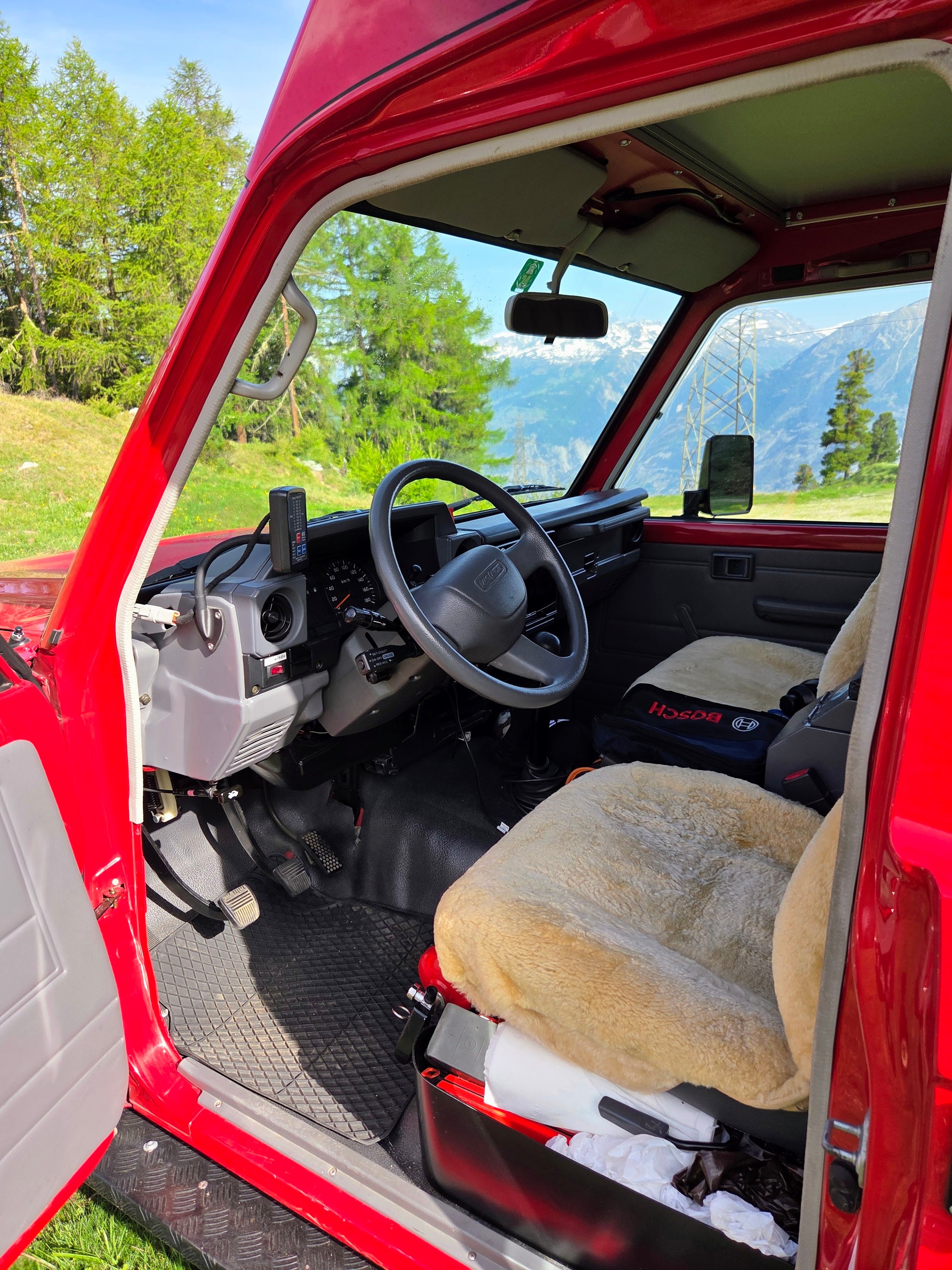 TOYOTA HZJ 78 / Buschtaxi-image-12