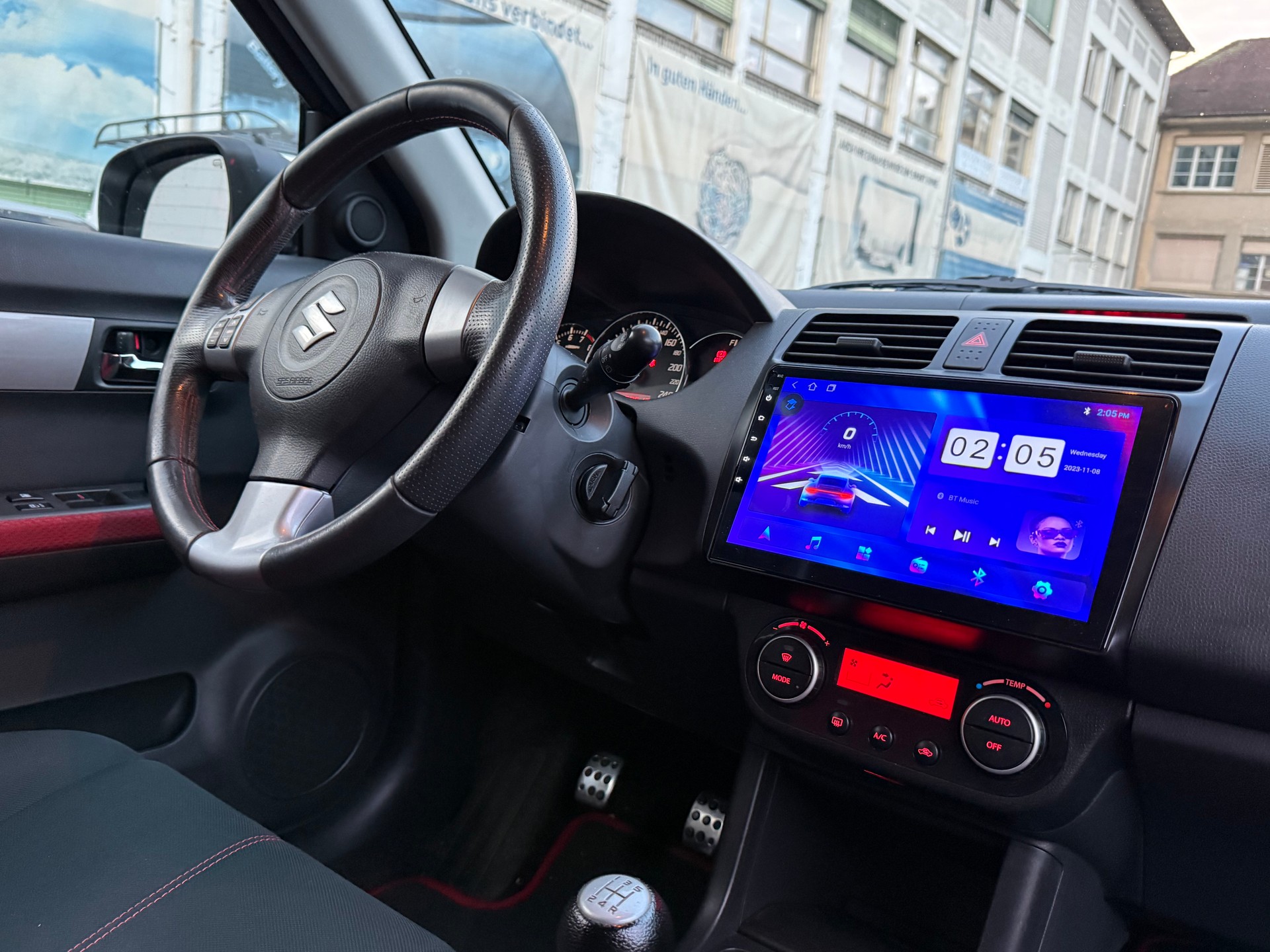 SUZUKI Swift 1.6i 16V Sport-image-8