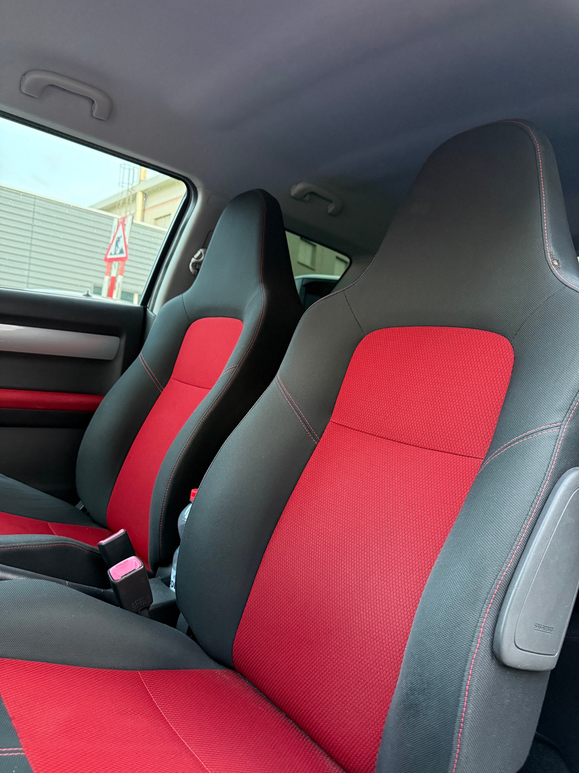SUZUKI Swift 1.6i 16V Sport-image-6