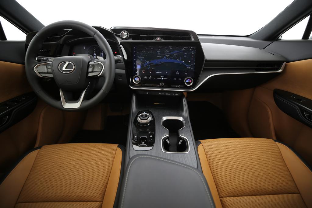 LEXUS RZ 450e Comfort-image-4