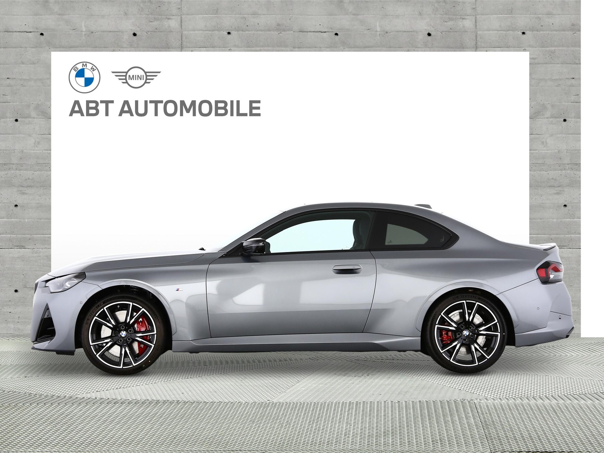 BMW M240i xDrive Coupé-showroom-element-1