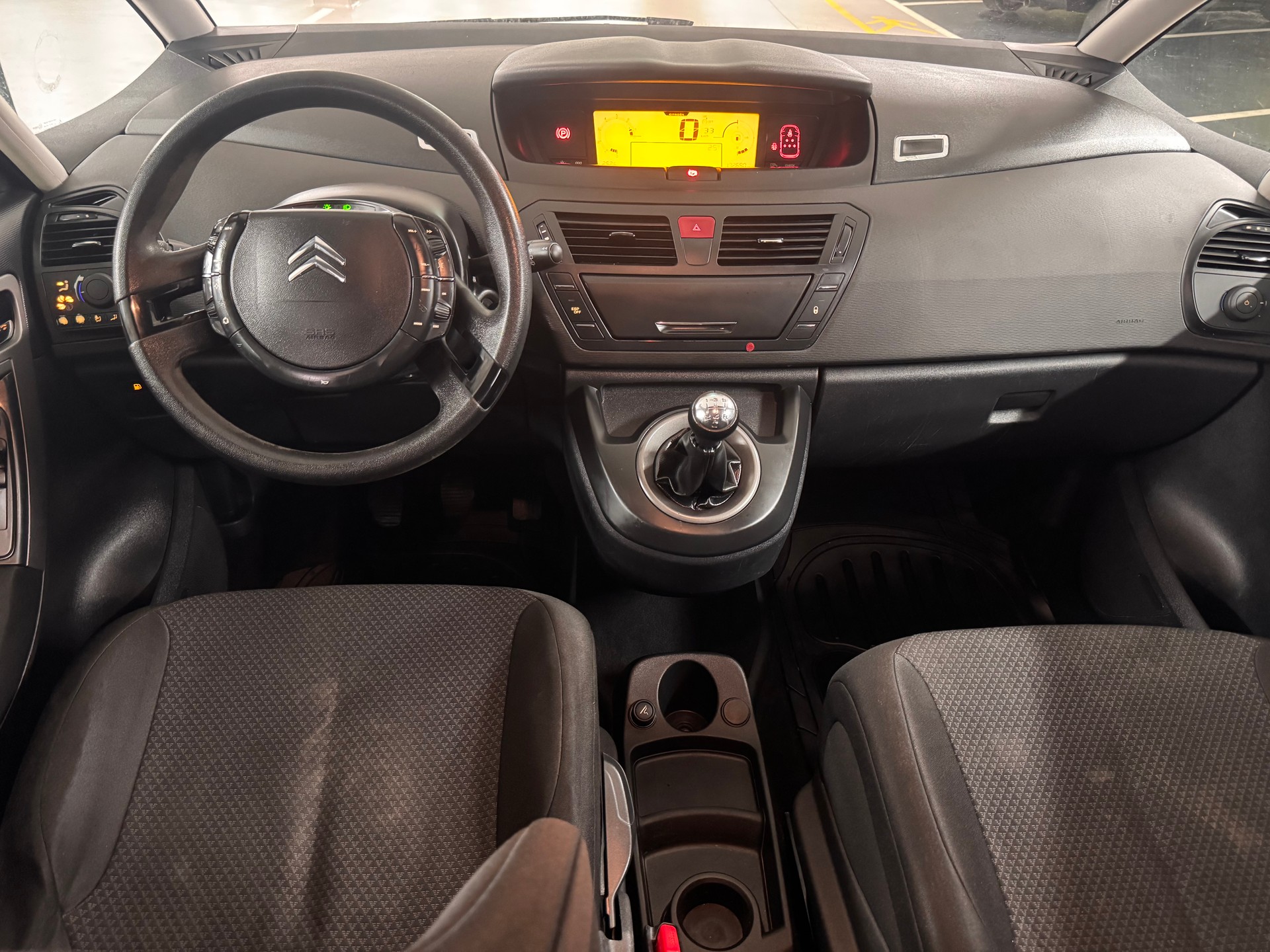 CITROEN Grand C4 Picasso 1.6i 16V Essentiel-image-10