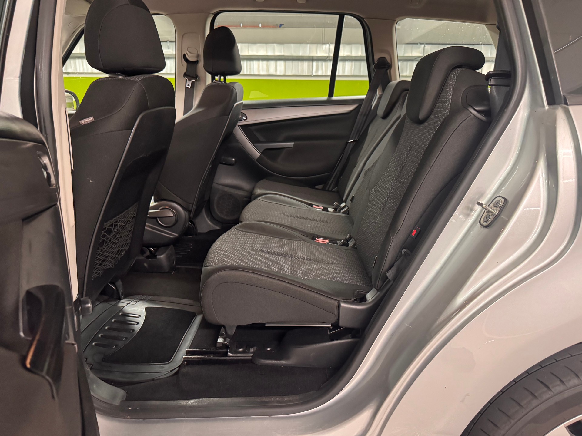 CITROEN Grand C4 Picasso 1.6i 16V Essentiel-image-13