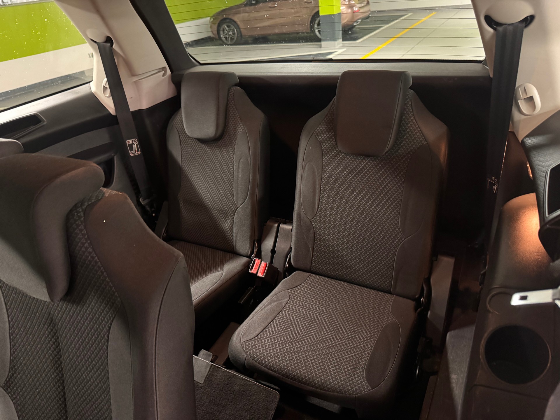 CITROEN Grand C4 Picasso 1.6i 16V Essentiel-image-14