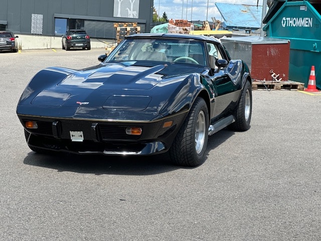 CHEVROLET CORVETTE C3 L-82-showroom-element-1