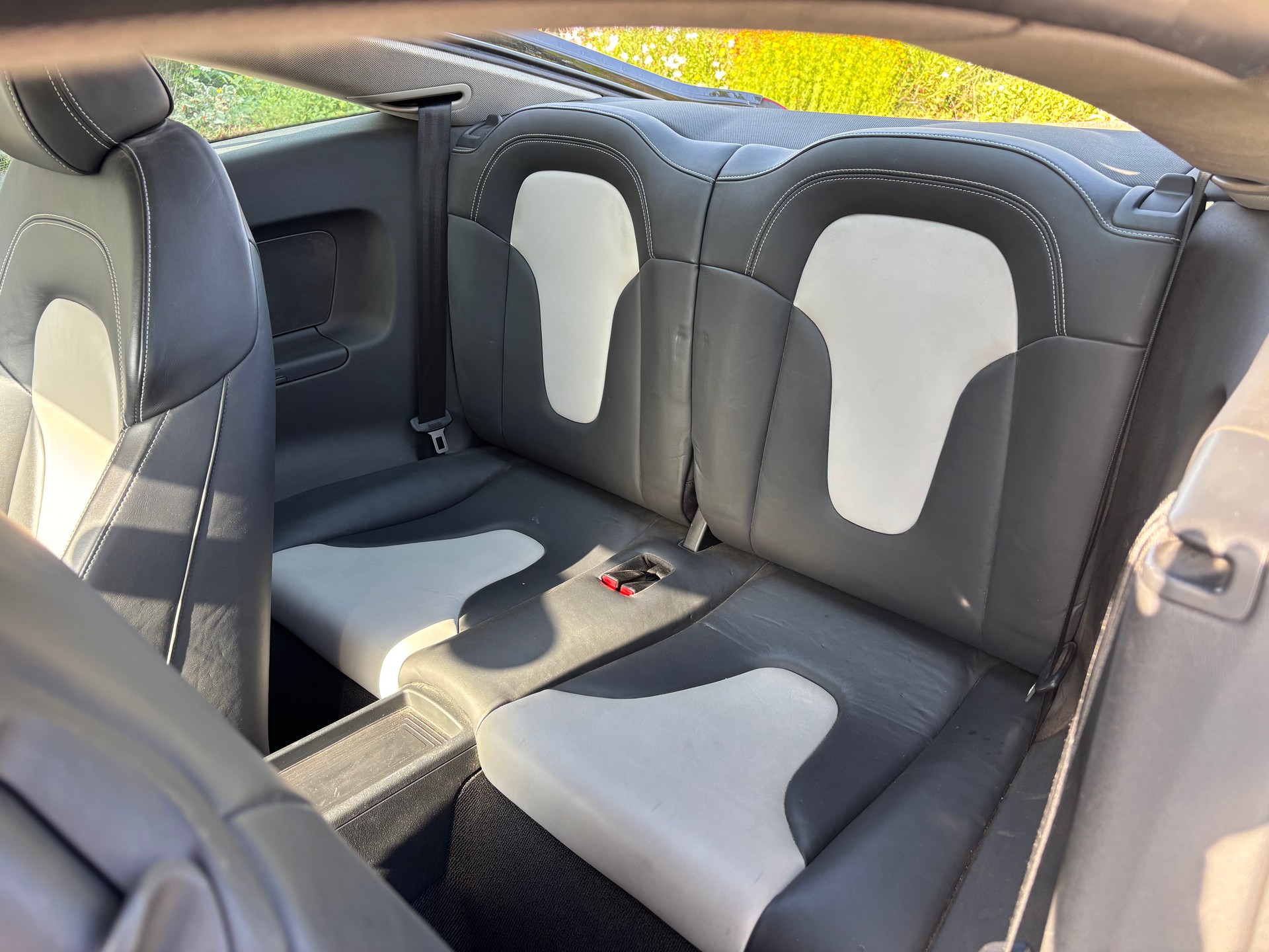 AUDI TTS 2.0 TFSI quattro S-Tronic-image-7