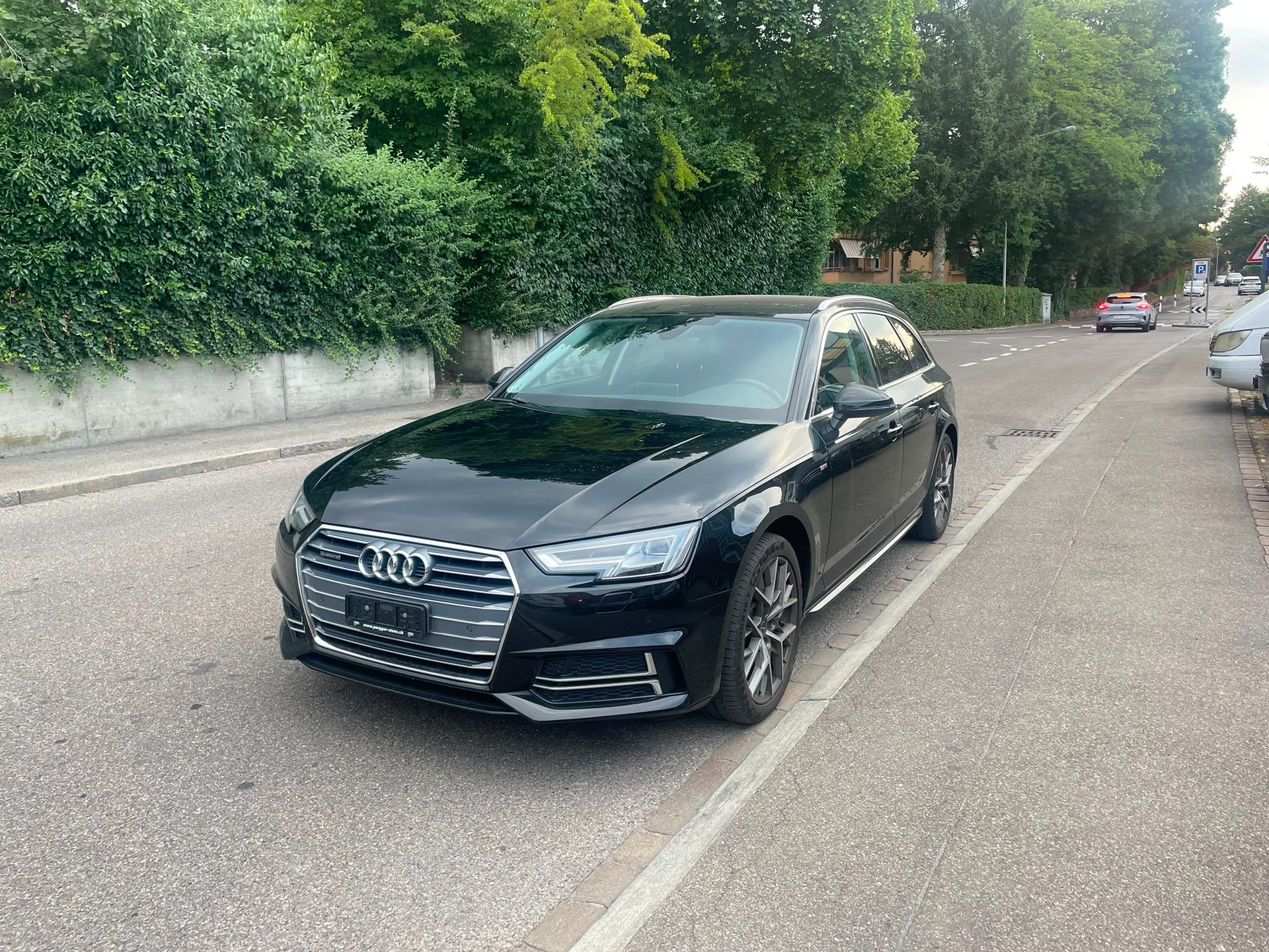 AUDI A4 Avant 2.0 TDI Sport quattro S-tronic-showroom-element-2