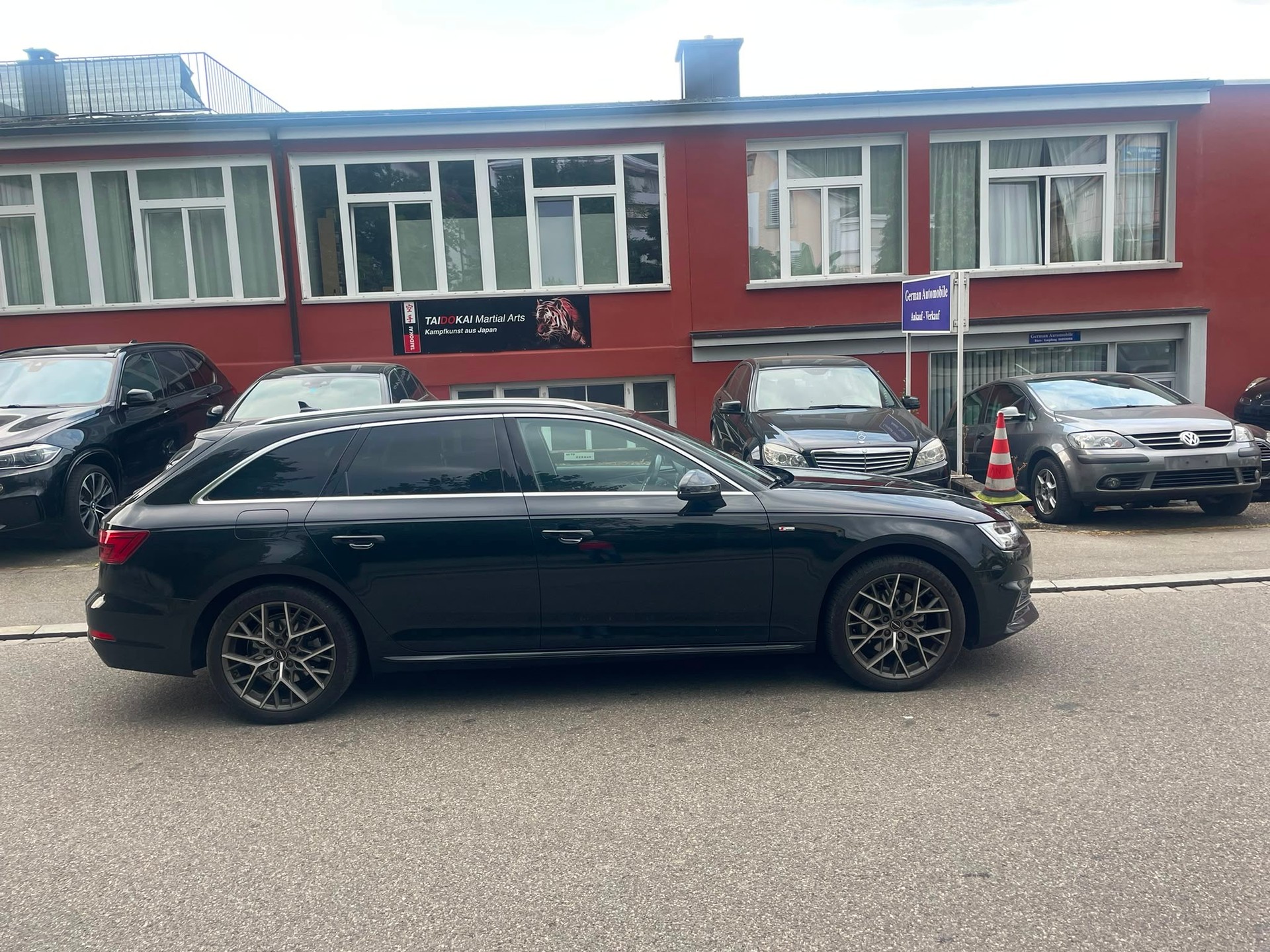 AUDI A4 Avant 2.0 TDI Sport quattro S-tronic-image-5
