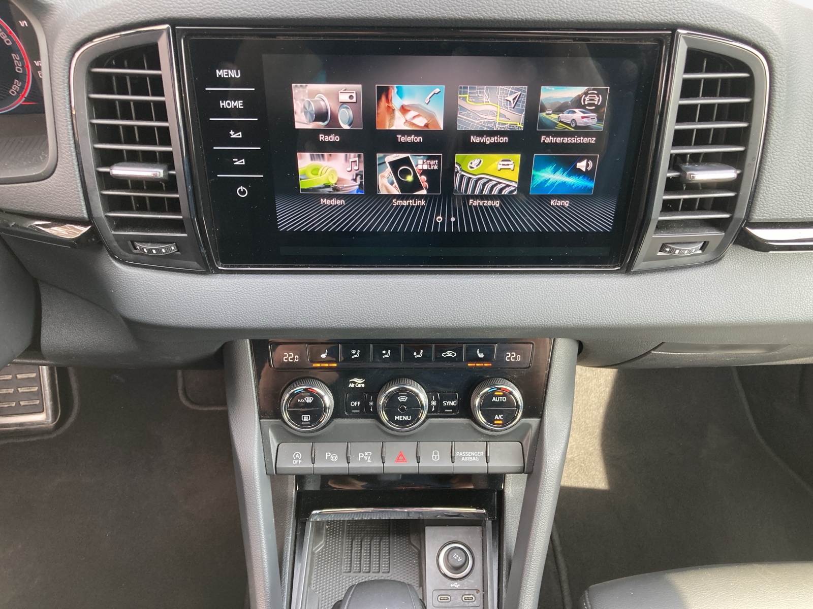 SKODA Karoq 2.0 TSI SportLine 4x4 DSG-image-10