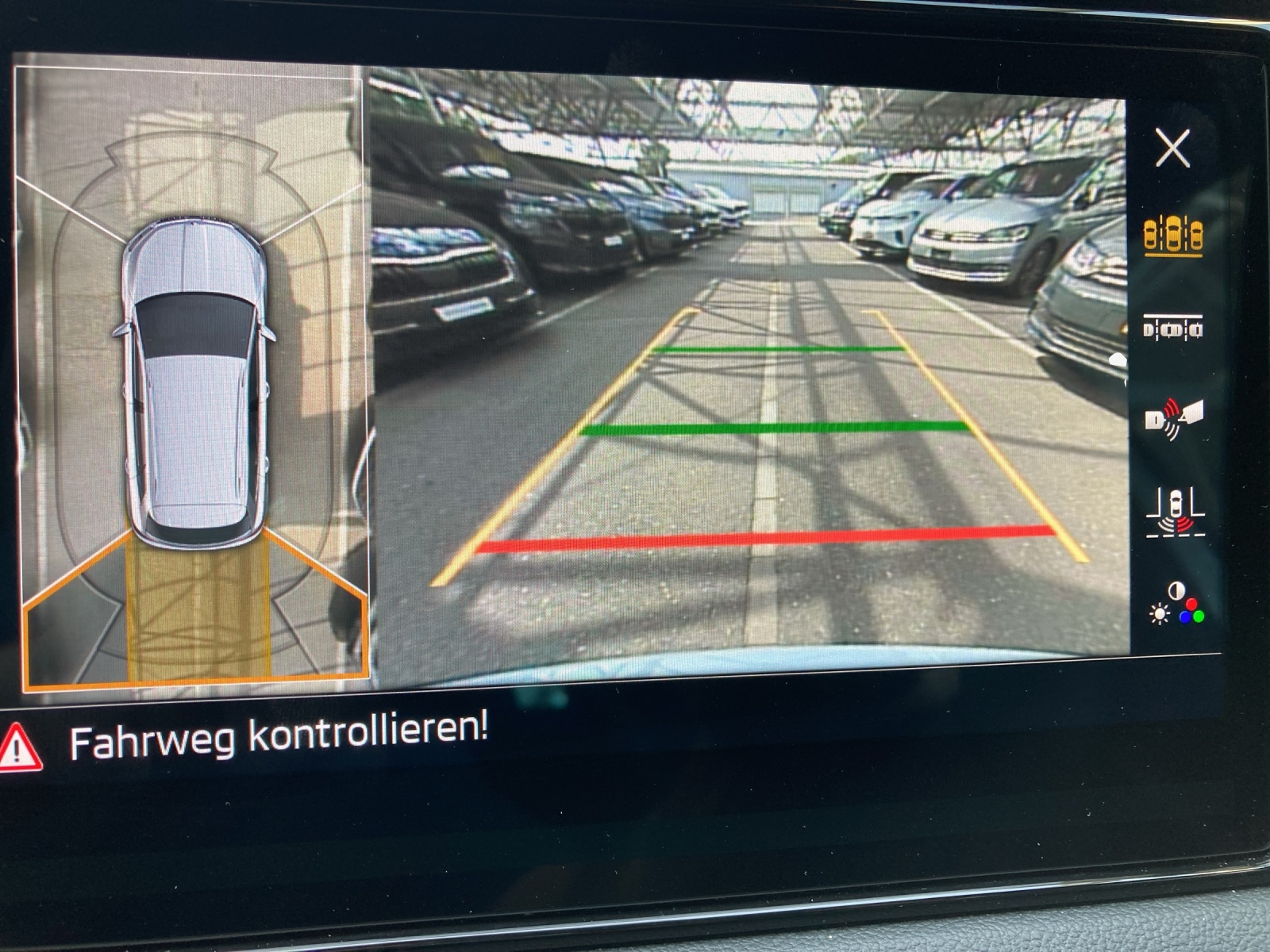 SKODA Karoq 2.0 TSI SportLine 4x4 DSG-image-13