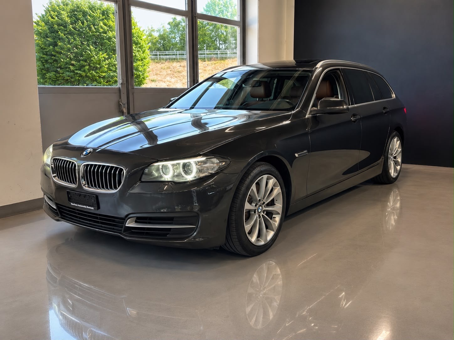 BMW 528i Touring xDrive Modern Line Steptronic-image-6
