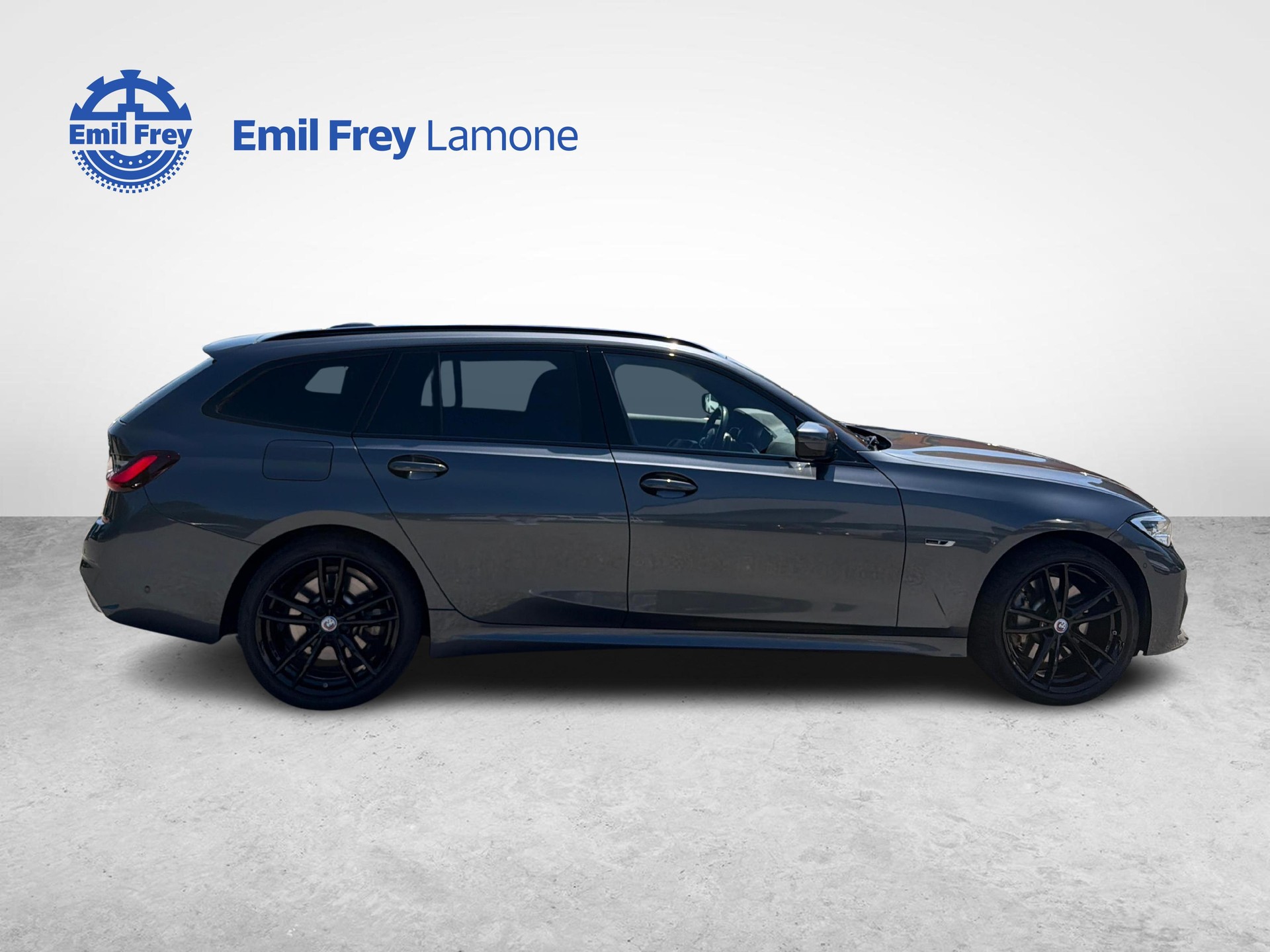 BMW 330e xDrive SAG Touring-image-7