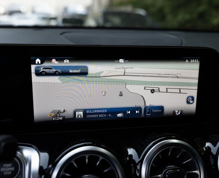 MERCEDES-BENZ Amg 7sitzer mit Aktiver Lenk-Assistent Panorama Schiebedach-image-5