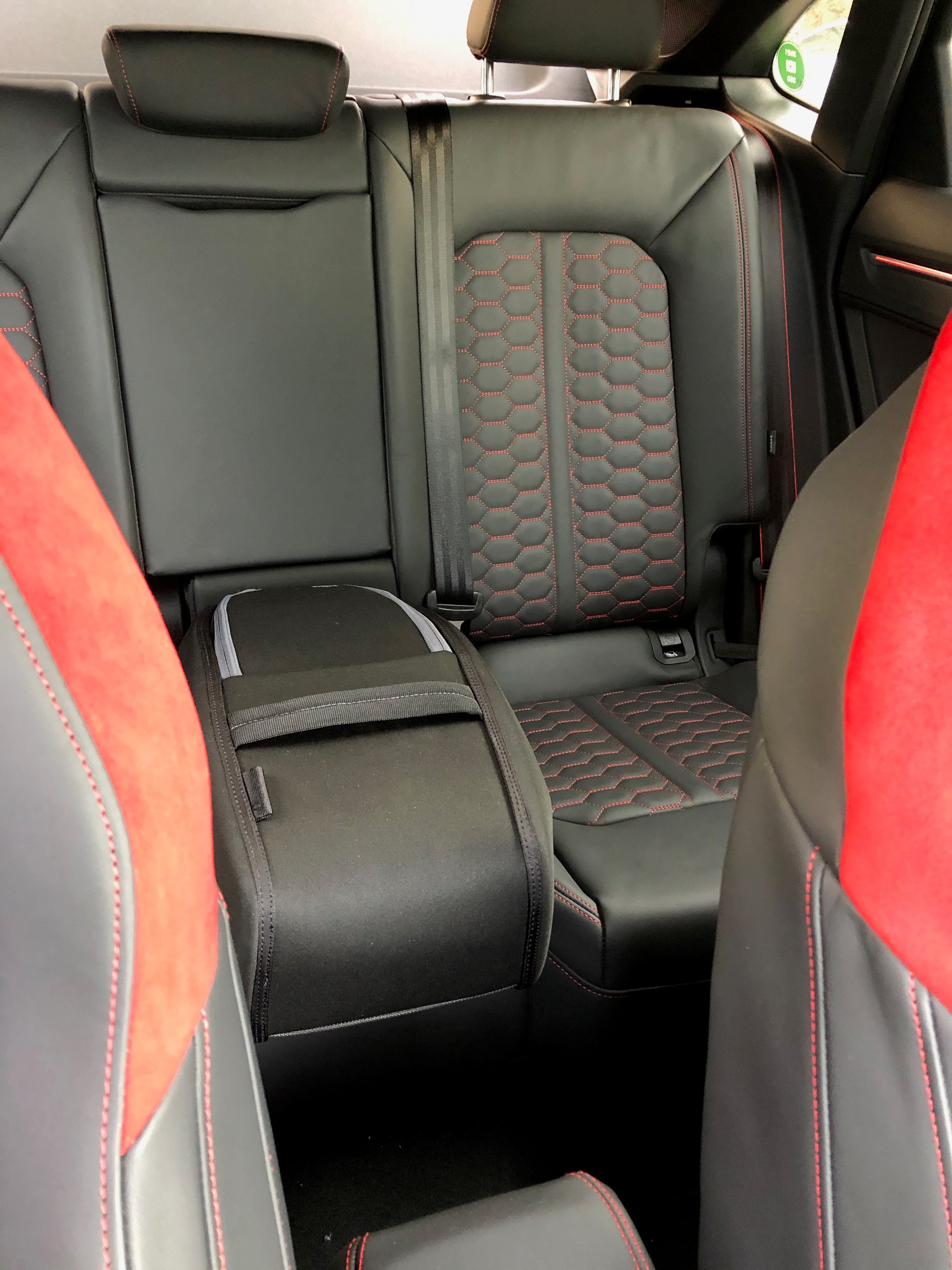 AUDI 2.5 TFSI quattro S-Tronic-image-9