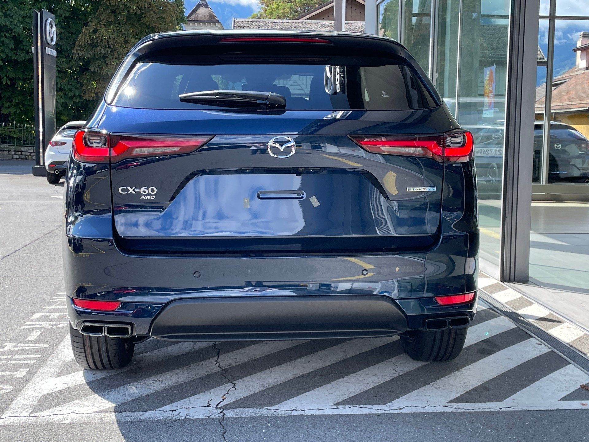 MAZDA CX-60 e-Skyactiv PHEV 327 AWD Homura Plus-image-4