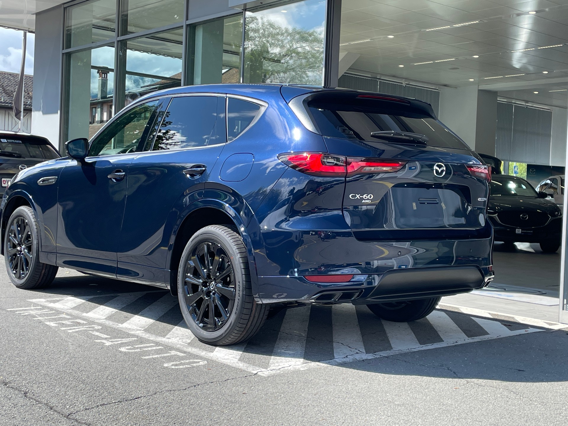 MAZDA CX-60 e-Skyactiv PHEV 327 AWD Homura Plus-showroom-element-3