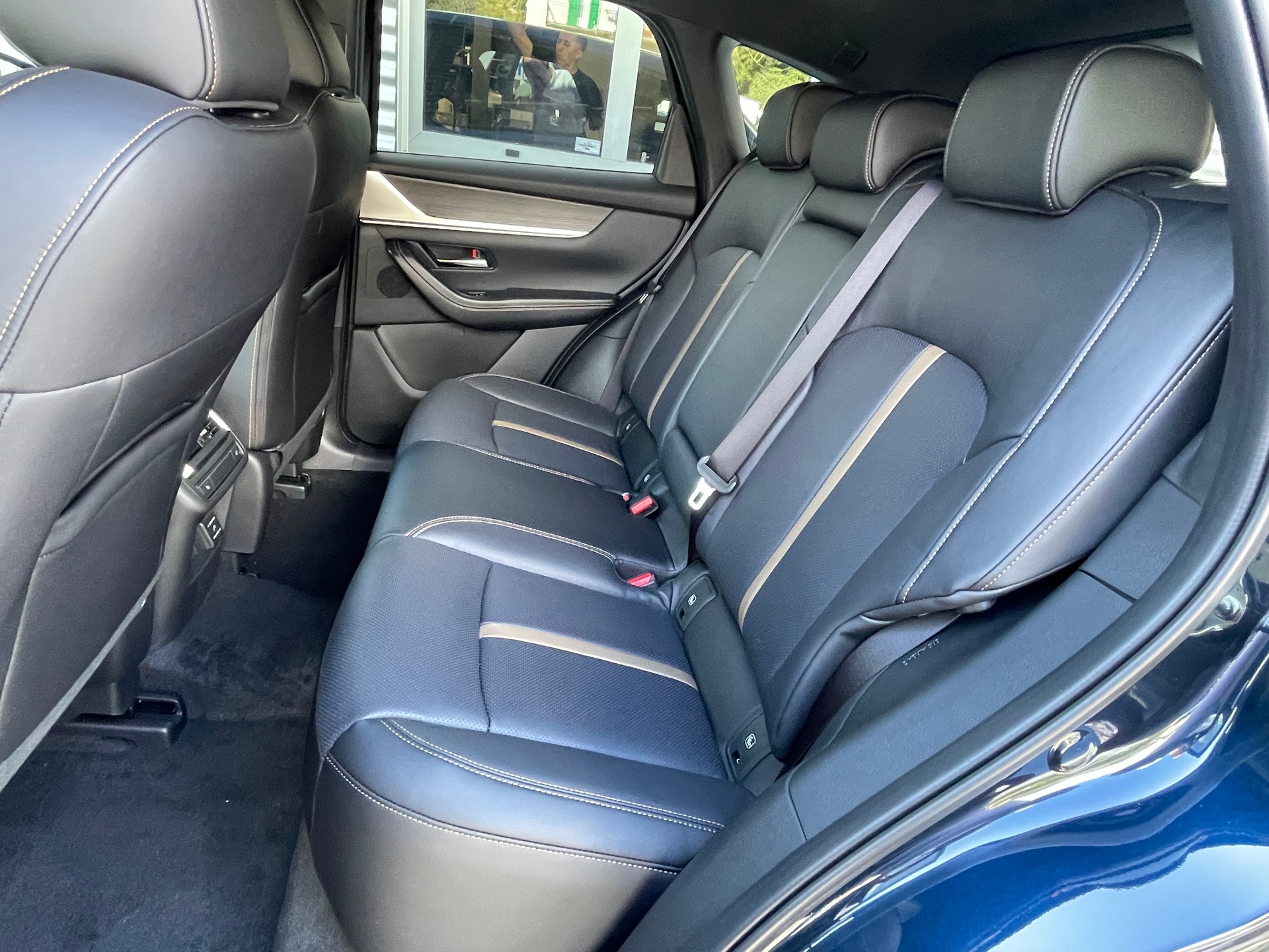 MAZDA CX-60 e-Skyactiv PHEV 327 AWD Homura Plus-image-8