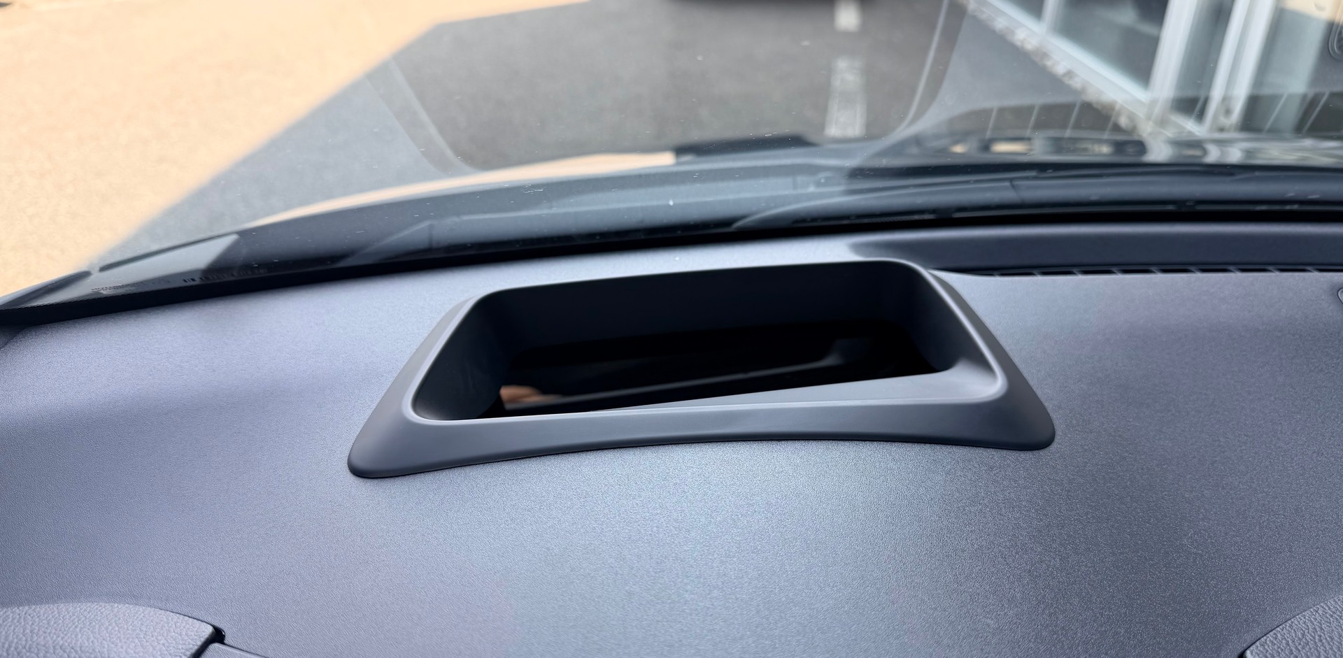 TOYOTA Yaris 1.5 GR Sport e-CVT-image-15