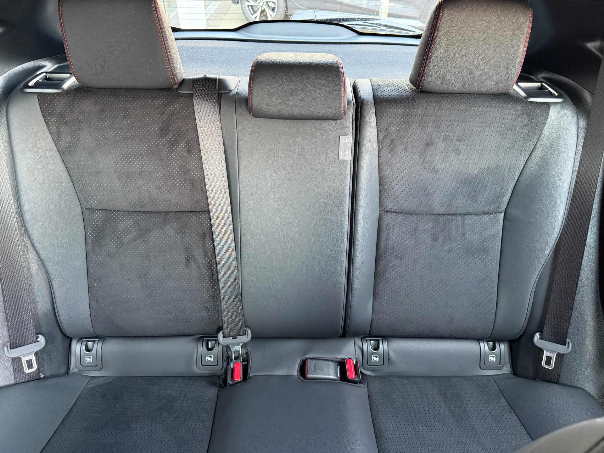 TOYOTA Yaris 1.5 GR Sport e-CVT-image-14