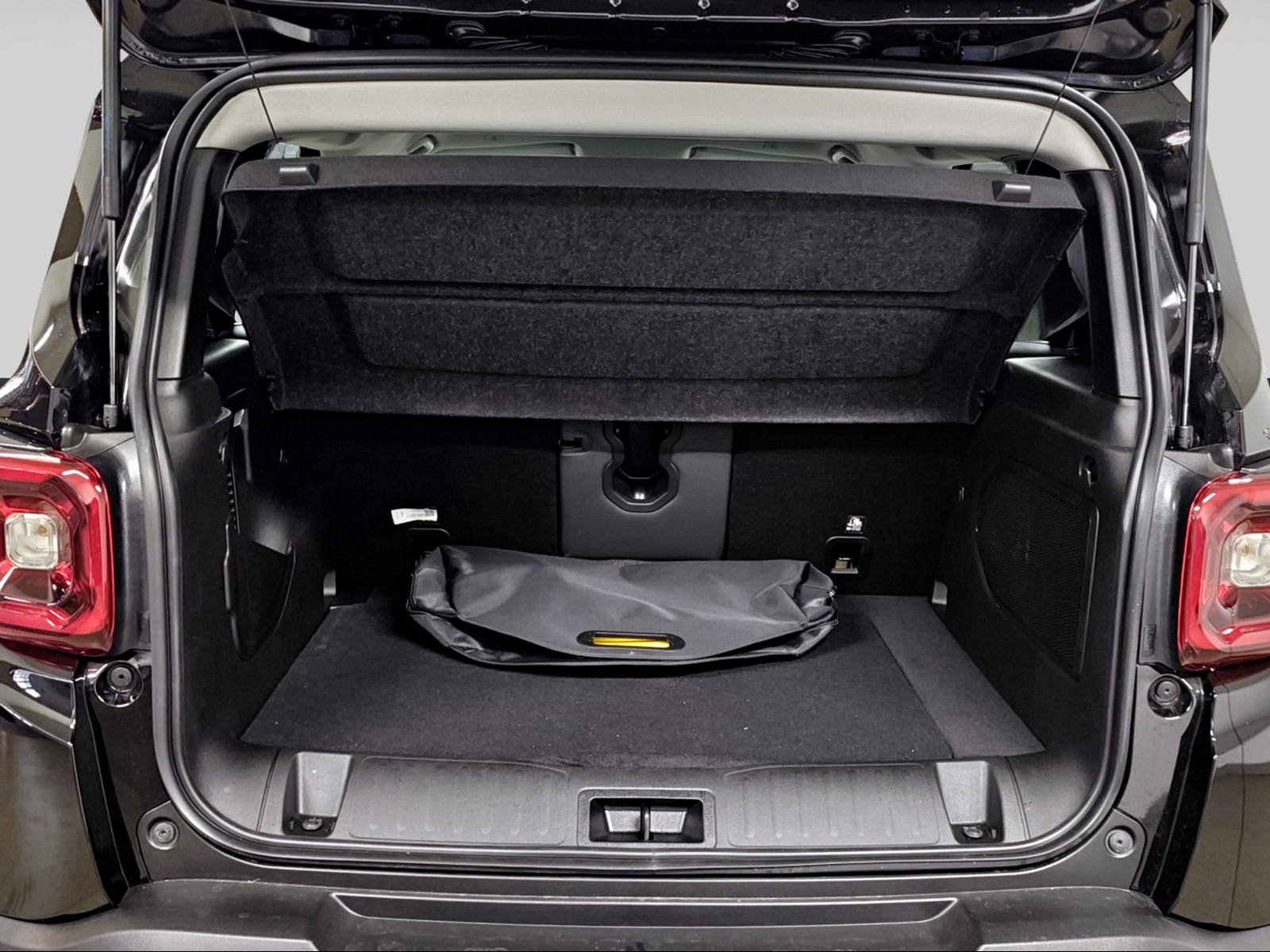 JEEP Renegade 1.3 T PHEV Summit AWD-image-4