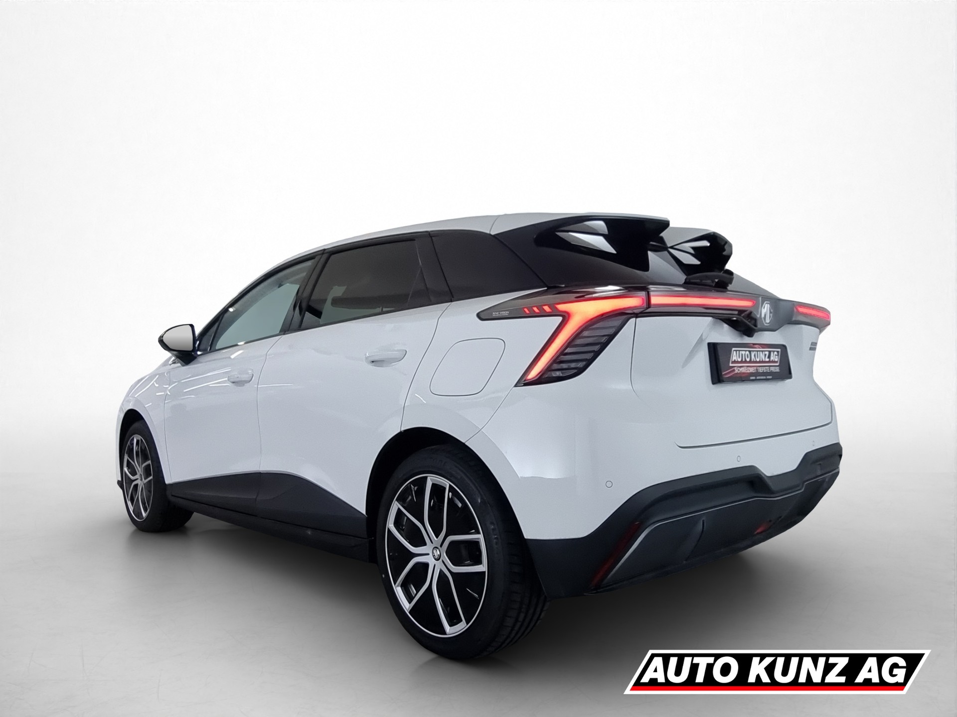 MG MG4 Luxury 64kWh-showroom-element-3