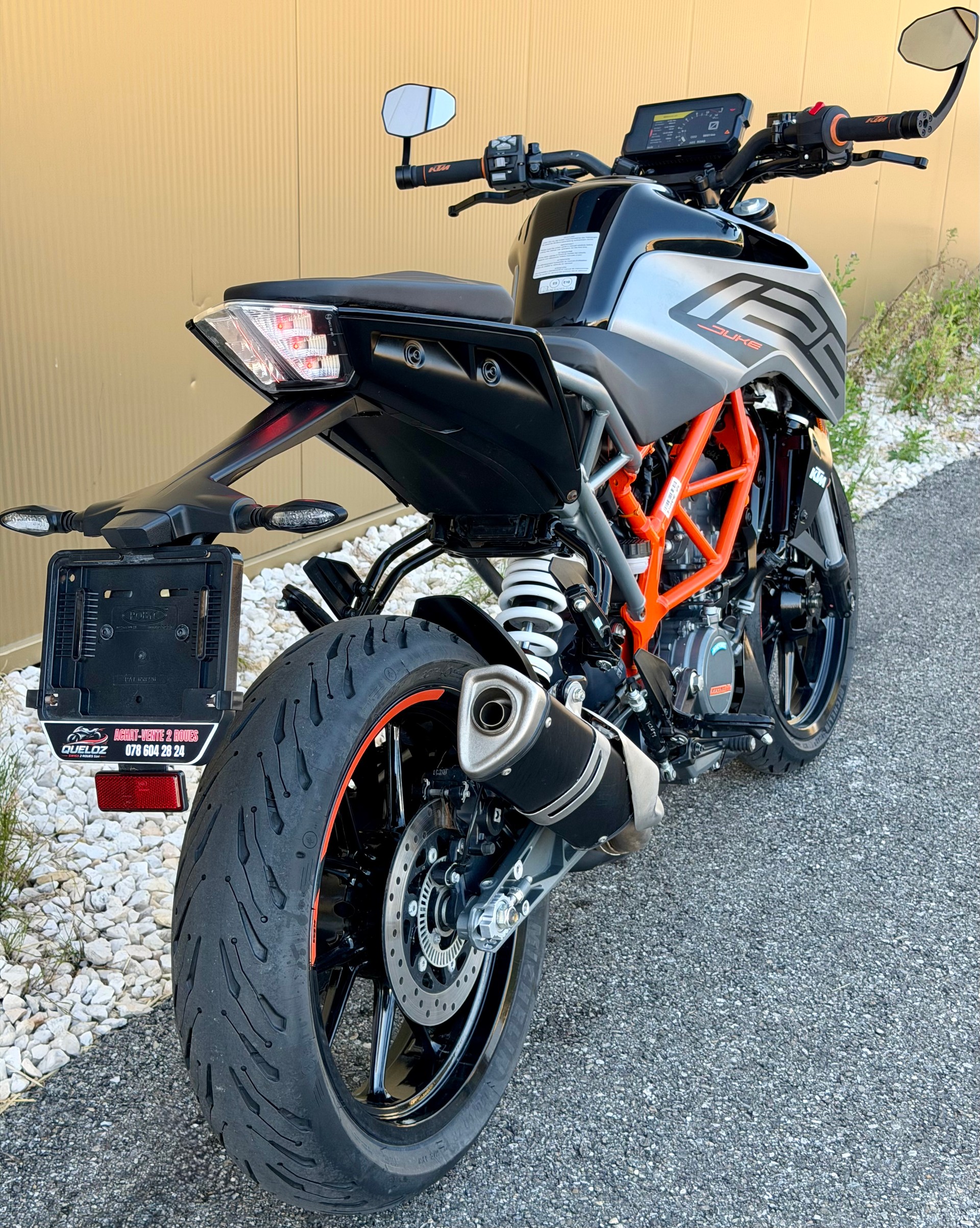 KTM 125 Duke-image-5